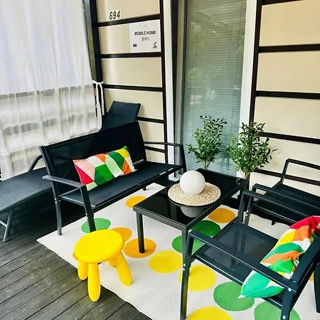 مكان تخييم Mobile Sims *