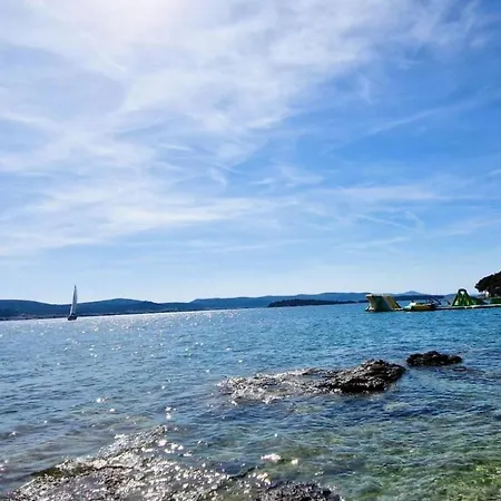 مكان تخييم Mobile Sims